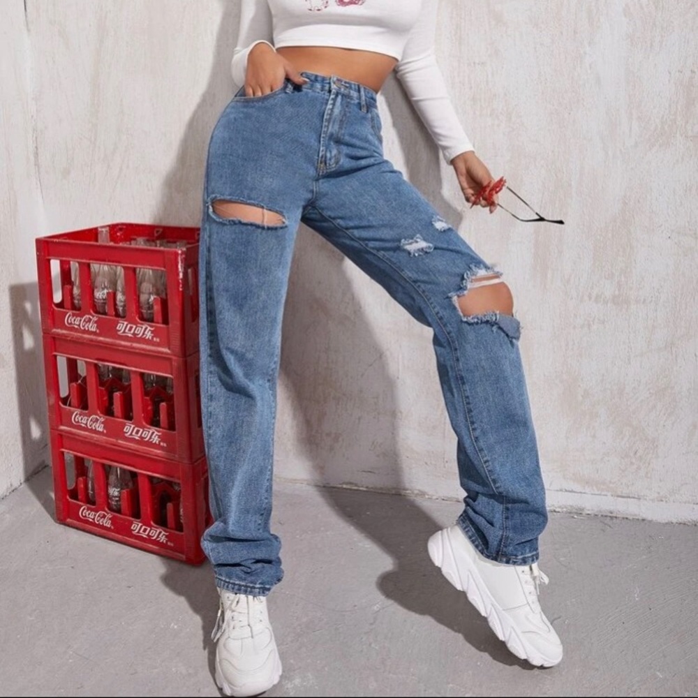 High waist ripped boyfriend jeans
